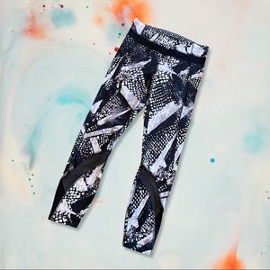 Lululemon Run: Inspire II Crop Pant Size 4